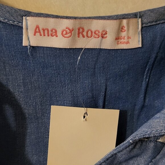 ANA & ROSE  blue and white embroidered floral top - Picture 5 of 5